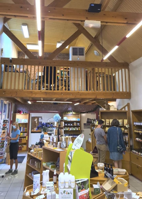 icestream-climatisation-armoire-magasin intérieur d'un magasin avec un armoire inverter ICS