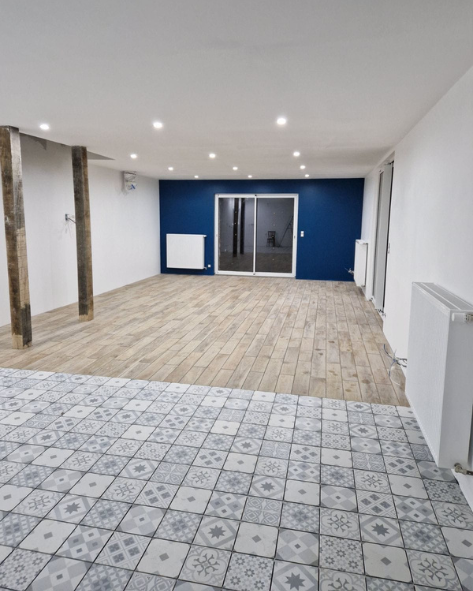 icestream-radiateurs-avec-pompe-a-chaleur-aie-eau intérieur d'un domicile avec des radiateurs