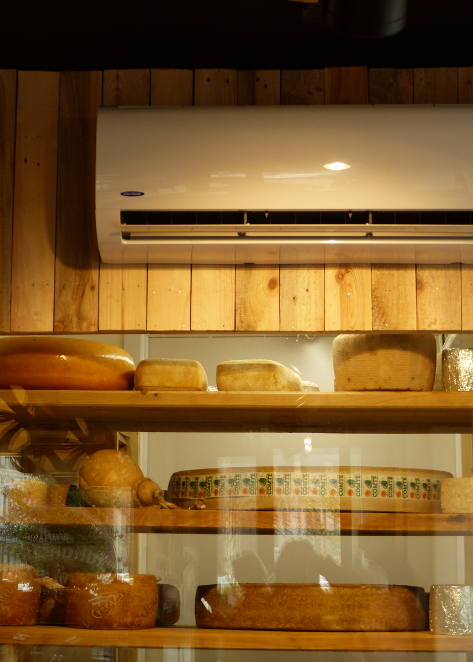 icestream-mono-split-mural-fromagerie intérieur d'une fromagerie avec climatisation mono split mural