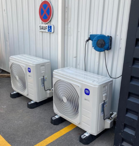 icestream-unite-exterieure-climatisation Extérieur avec installation des unités extérieures d'une climatisation