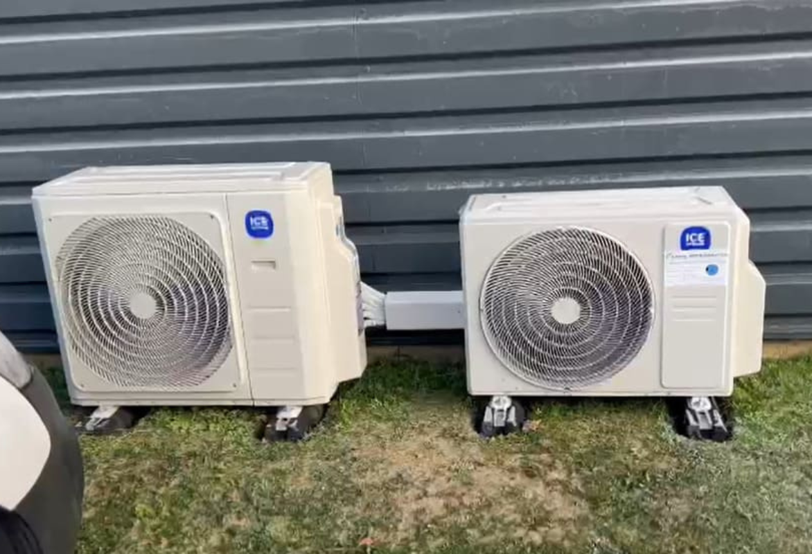 climatisation-unite-exterieure-icestream extérieur avec l'installation des unités extérieures de la climatisation